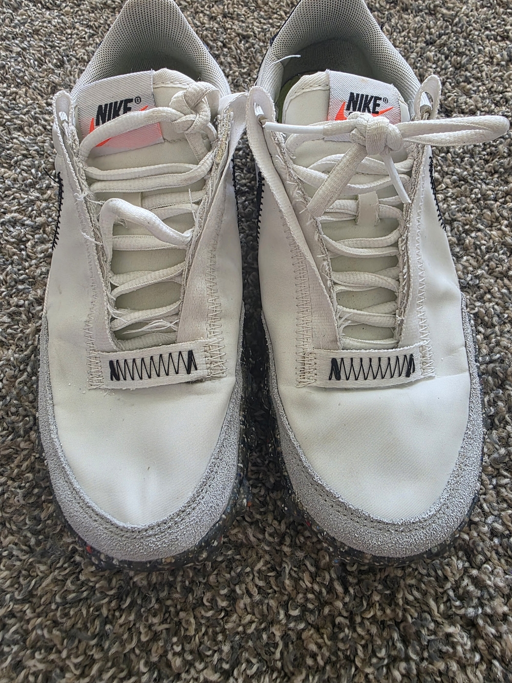 Nike Women's White Sneakers with Black Swoosh and Speckled Sole - Picture 2 of 8